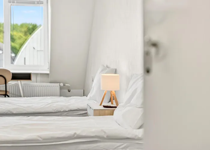 Angaar - Airport * Tallinn